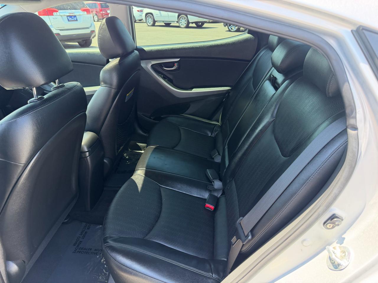Hyundai Elantra Limited 2012