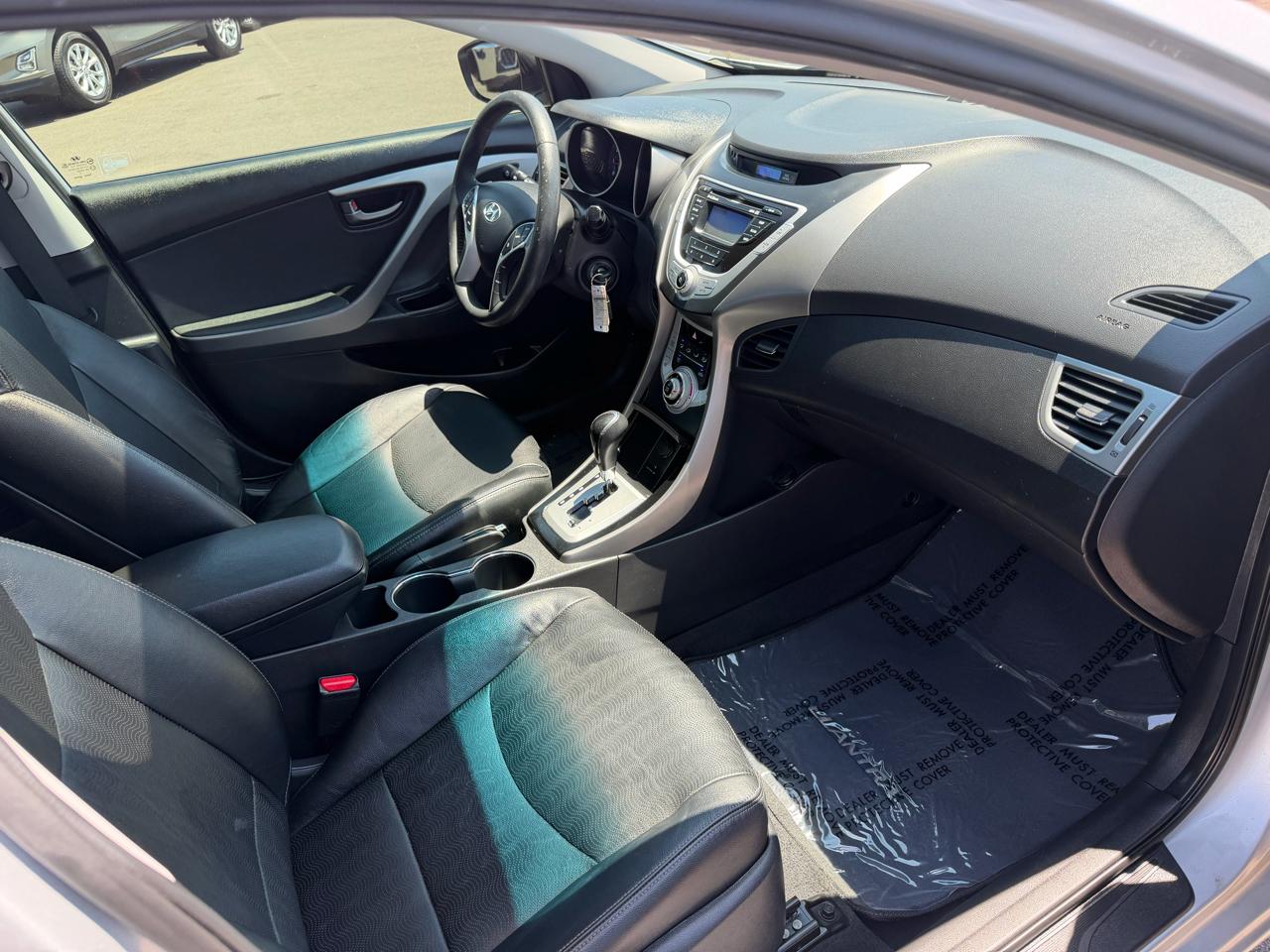 Hyundai Elantra Limited 2012