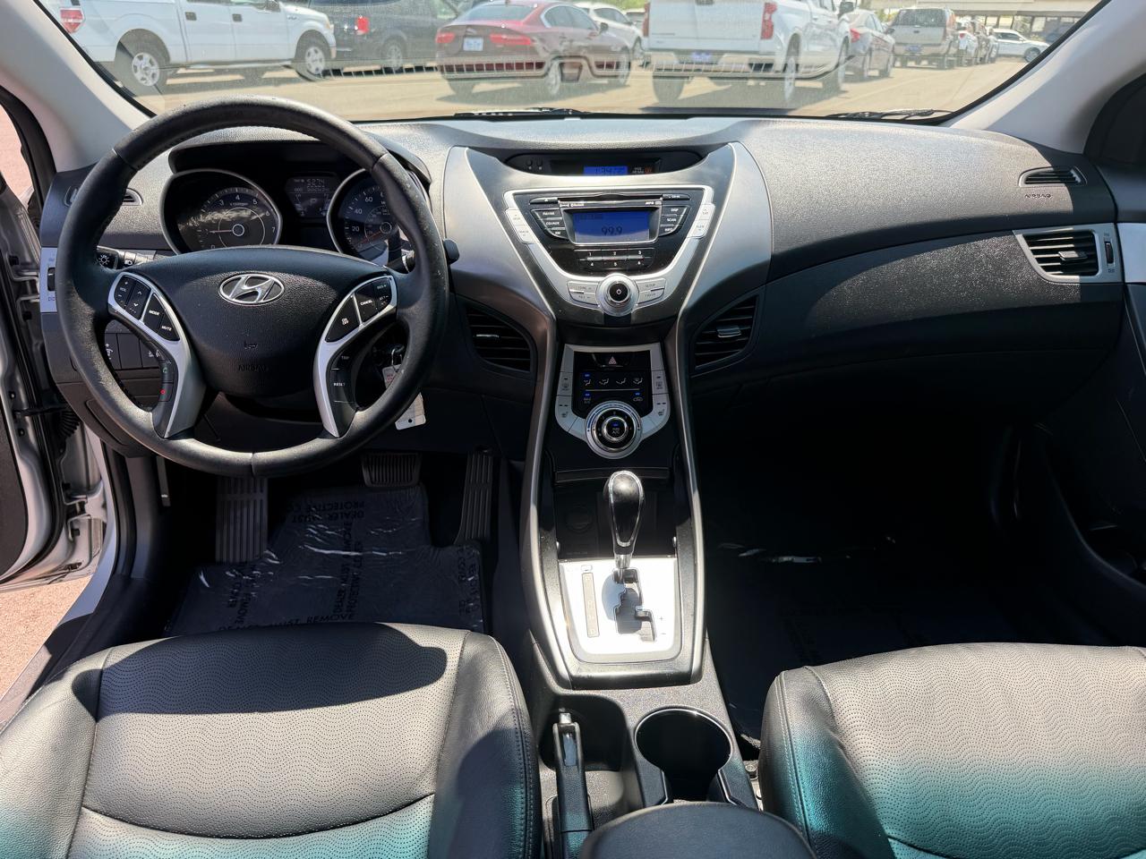 Hyundai Elantra Limited 2012