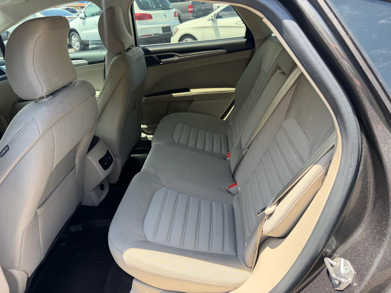 Ford Fusion SE 2017