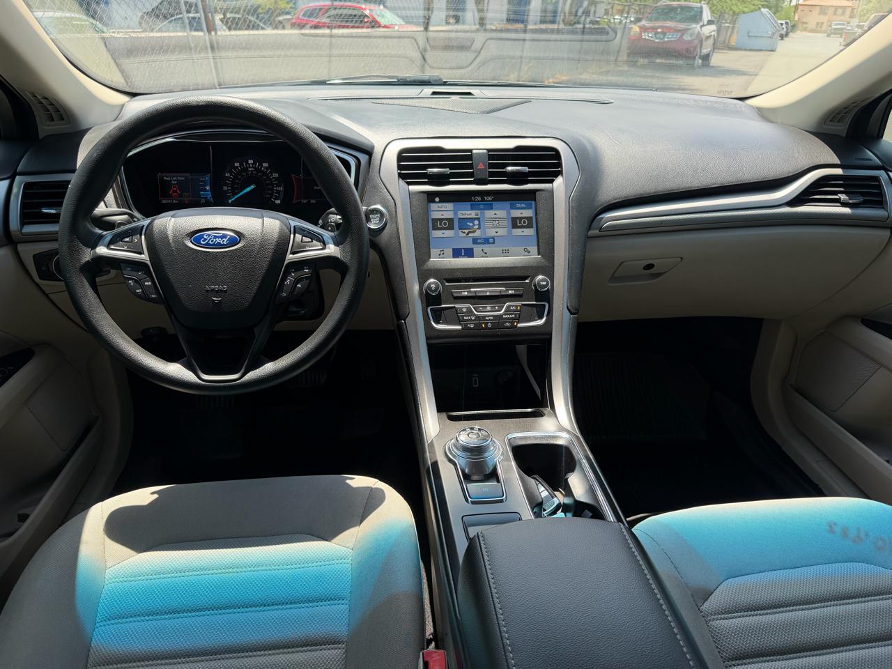 Ford Fusion SE 2017