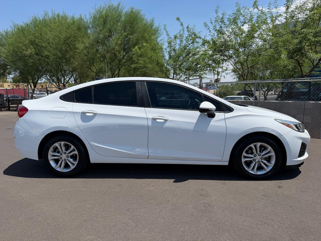 Chevrolet Cruze LS Auto 2019