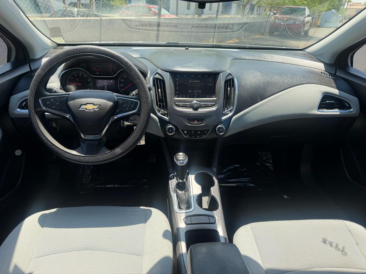 Chevrolet Cruze LS Auto 2019