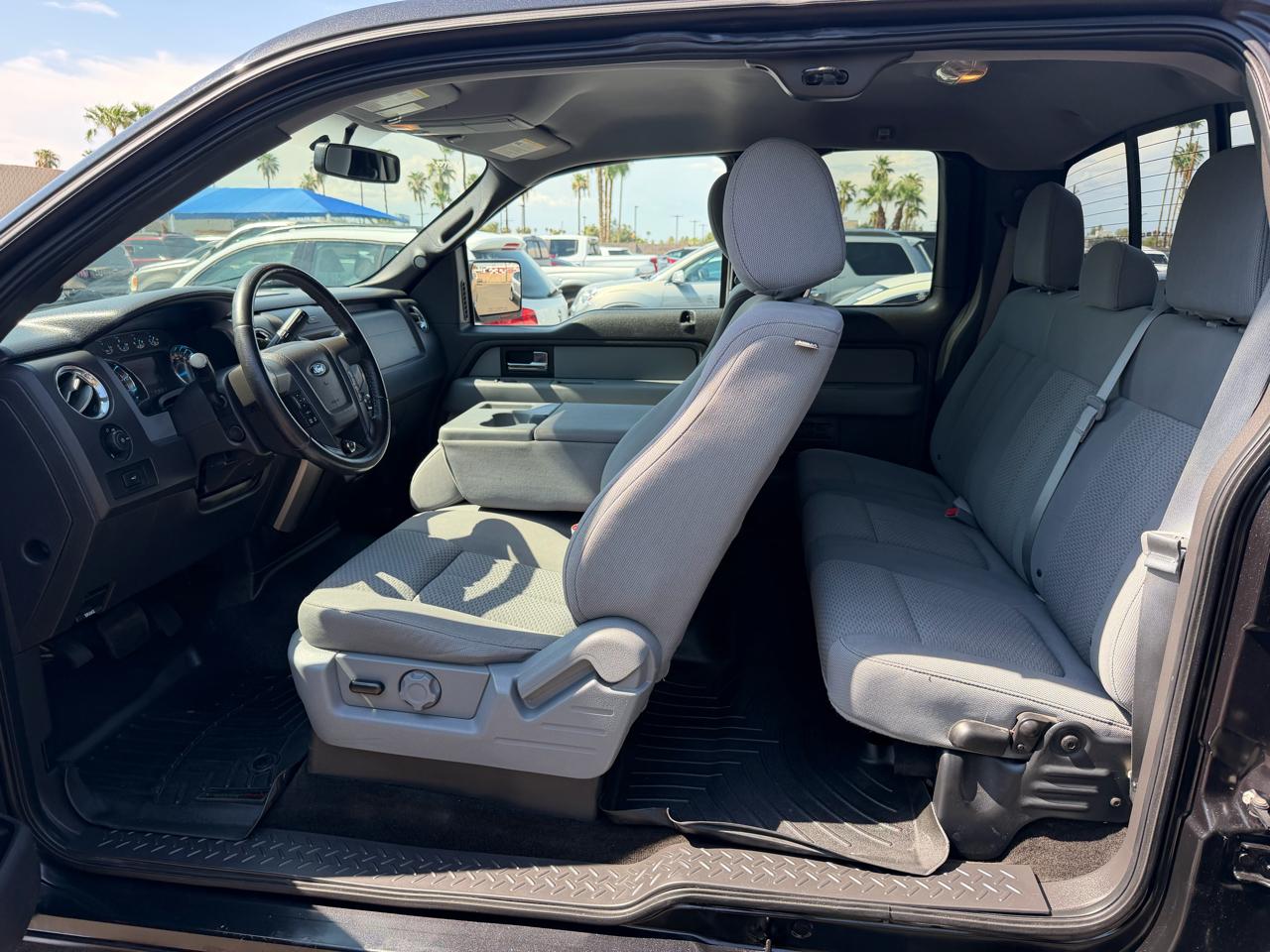 Ford F-150 4WD SuperCab 145" XL 2014