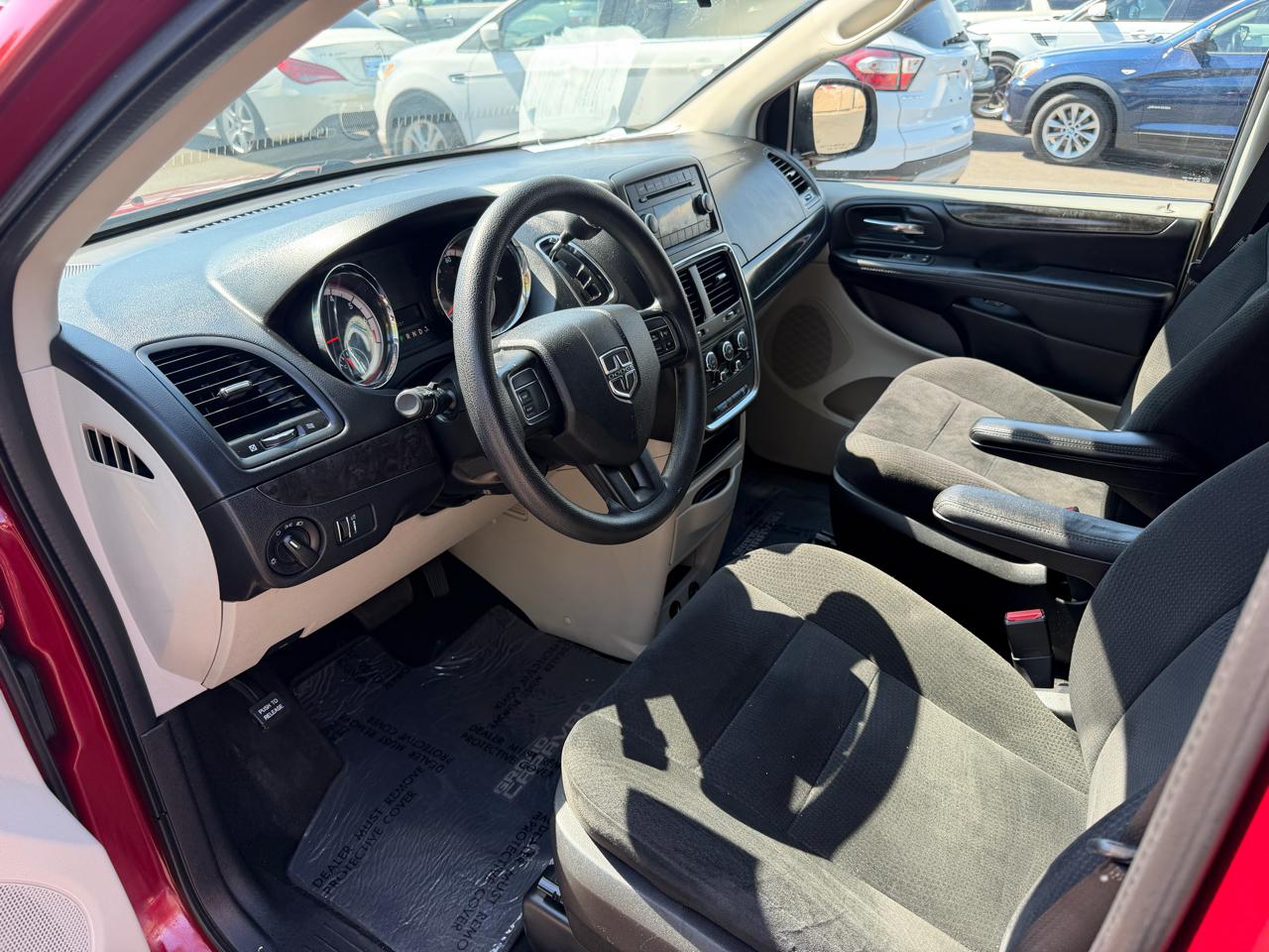 Dodge Grand Caravan SE 2015