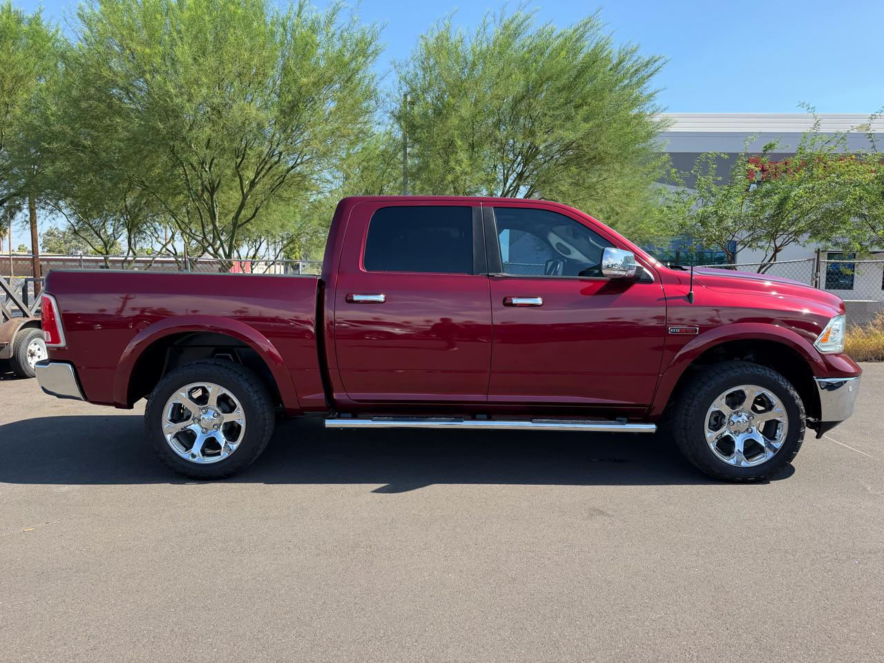 RAM 1500 Laramie Crew Cab SWB 4WD 2017