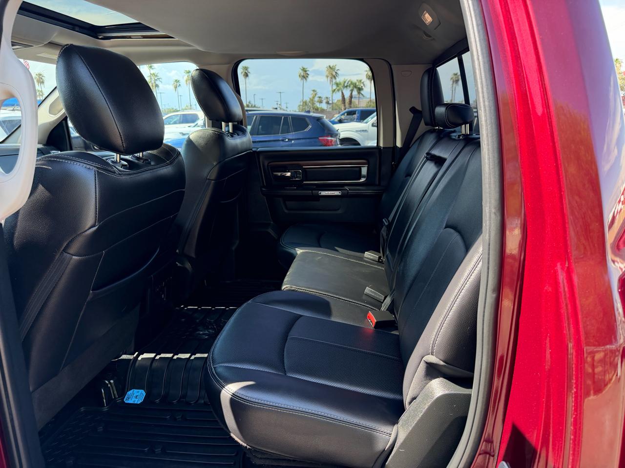 RAM 1500 Laramie Crew Cab SWB 4WD 2017