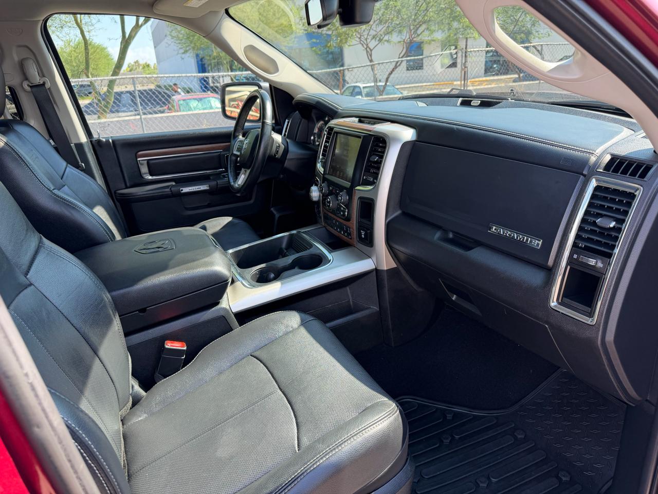 RAM 1500 Laramie Crew Cab SWB 4WD 2017