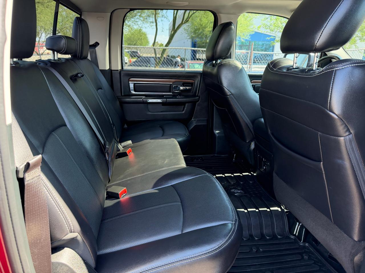 RAM 1500 Laramie Crew Cab SWB 4WD 2017