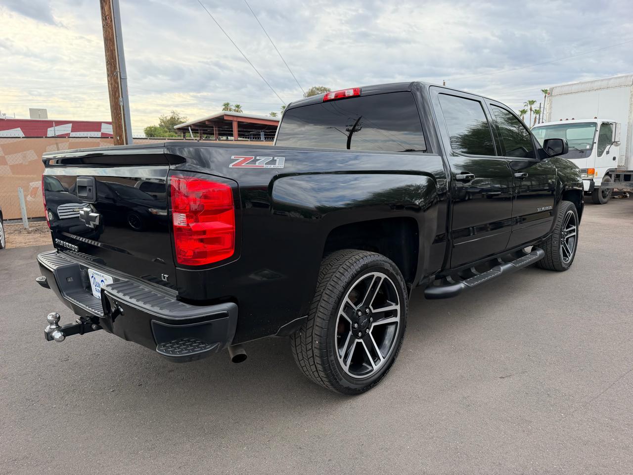 Chevrolet Silverado 1500 4WD Crew Cab 147" LT w/1LT 2017