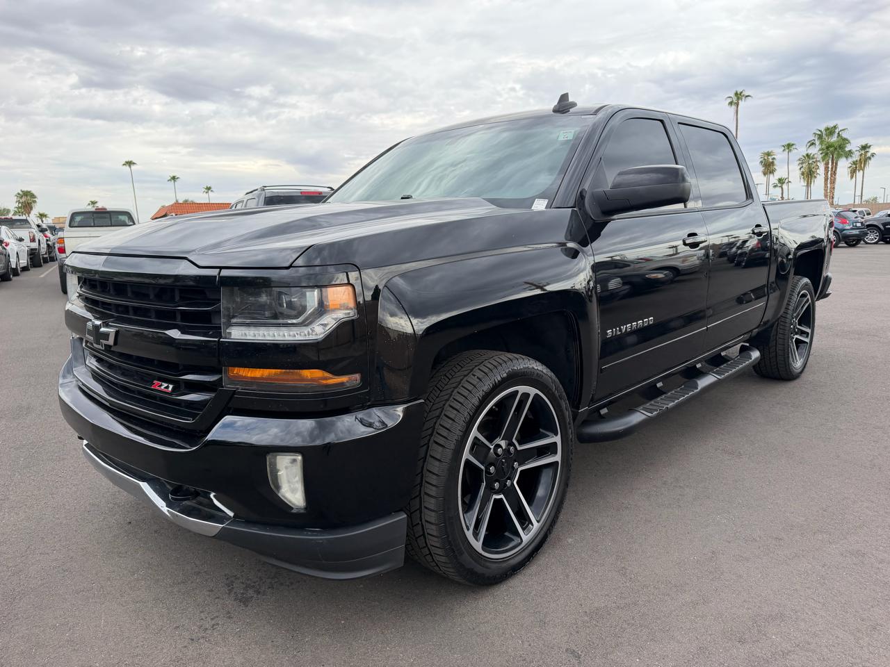 Chevrolet Silverado 1500 4WD Crew Cab 147" LT w/1LT 2017