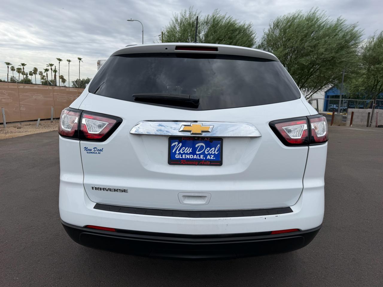 Chevrolet Traverse LS FWD w/PDC 2017