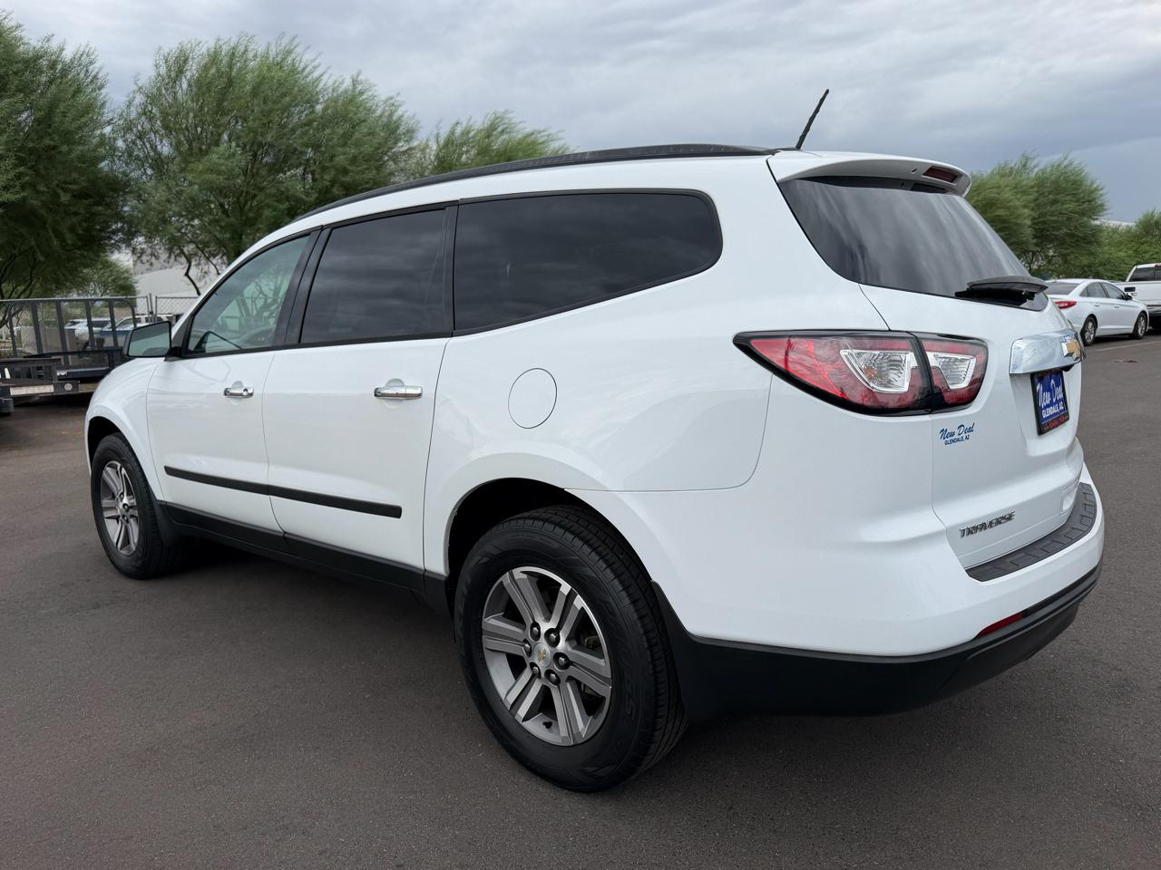 Chevrolet Traverse LS FWD w/PDC 2017