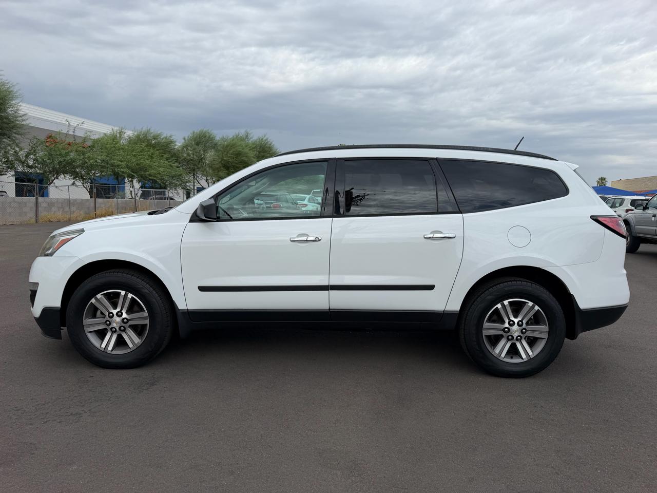 Chevrolet Traverse LS FWD w/PDC 2017