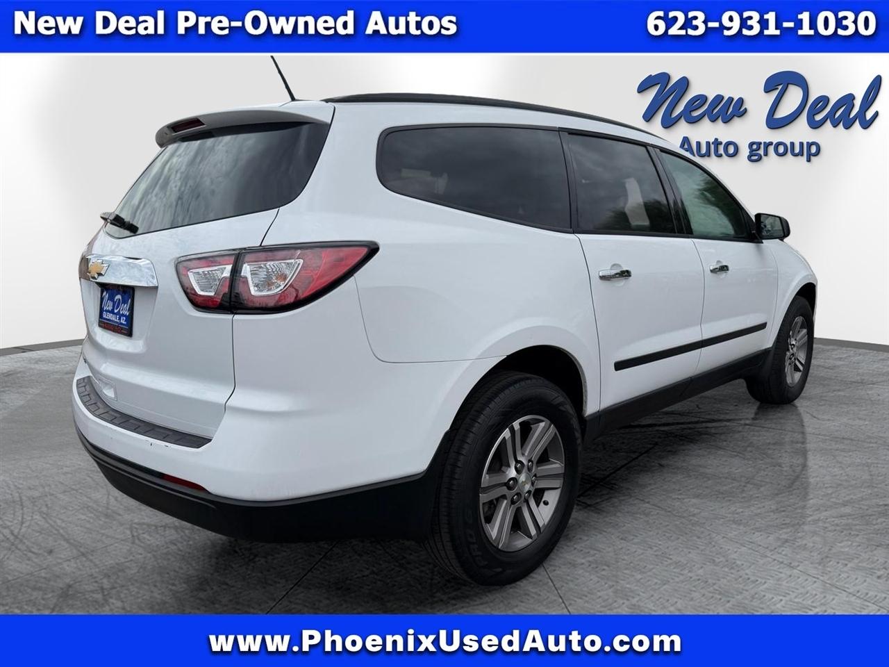 Chevrolet Traverse LS FWD w/PDC 2017