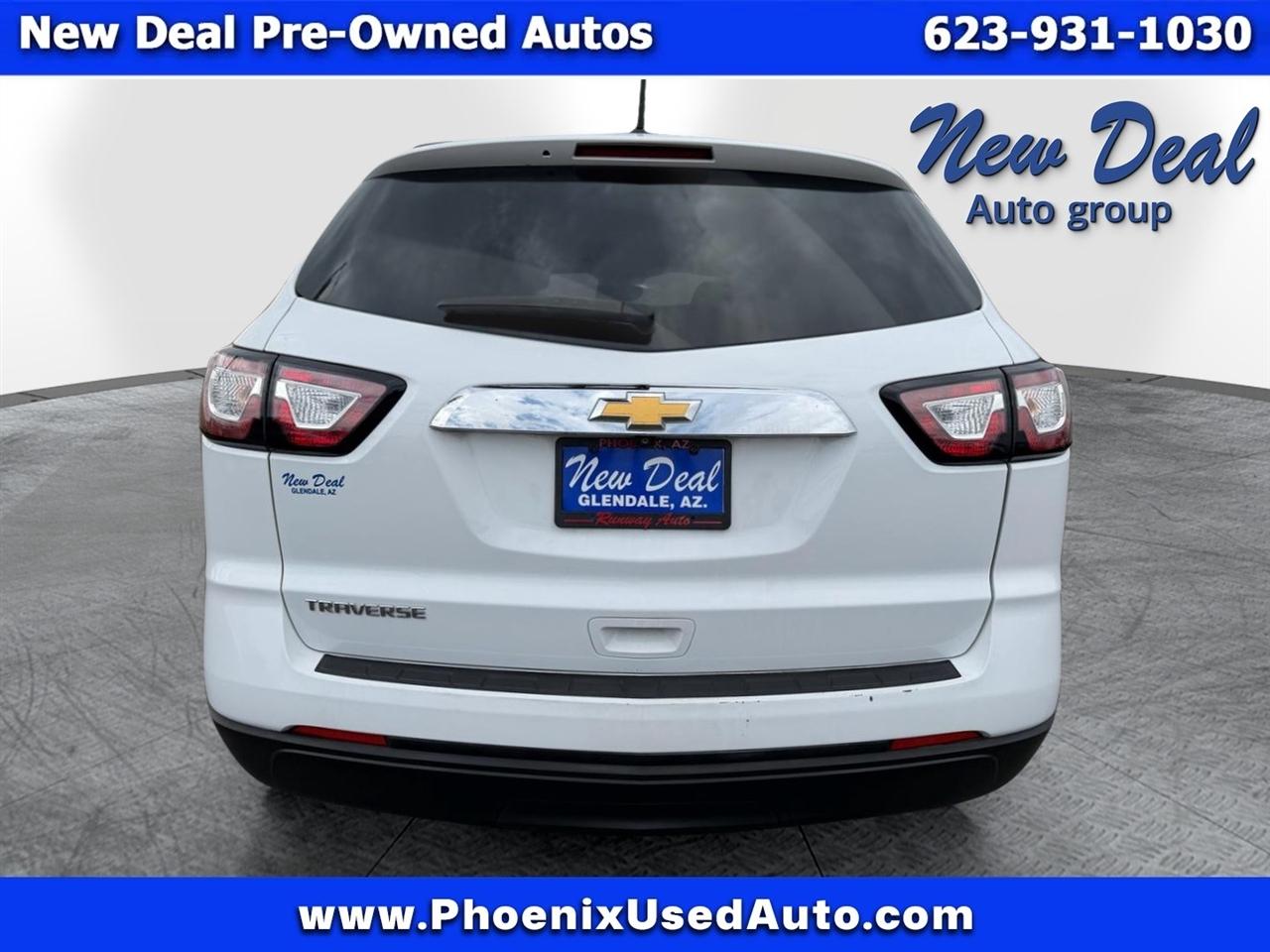 Chevrolet Traverse LS FWD w/PDC 2017