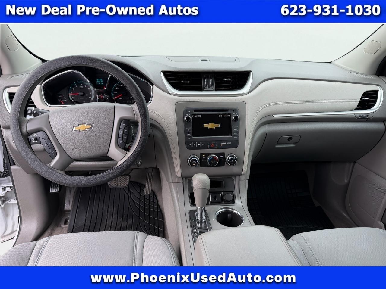 Chevrolet Traverse LS FWD w/PDC 2017
