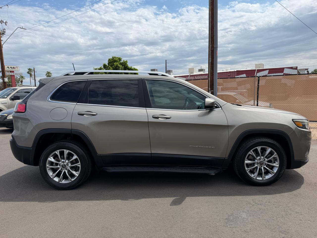 Jeep Cherokee Latitude Plus FWD 2019