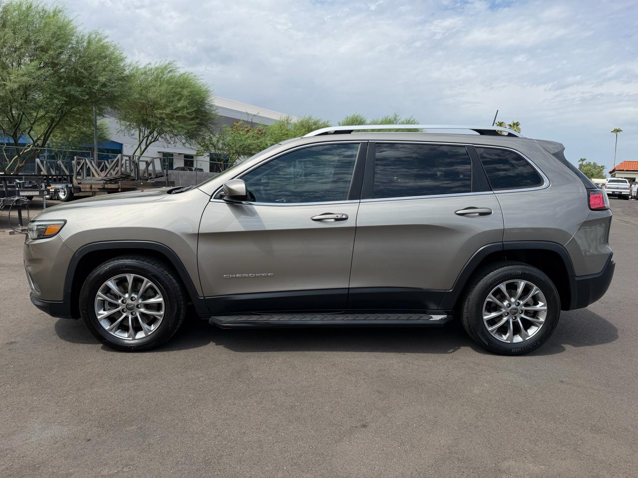 Jeep Cherokee Latitude Plus FWD 2019