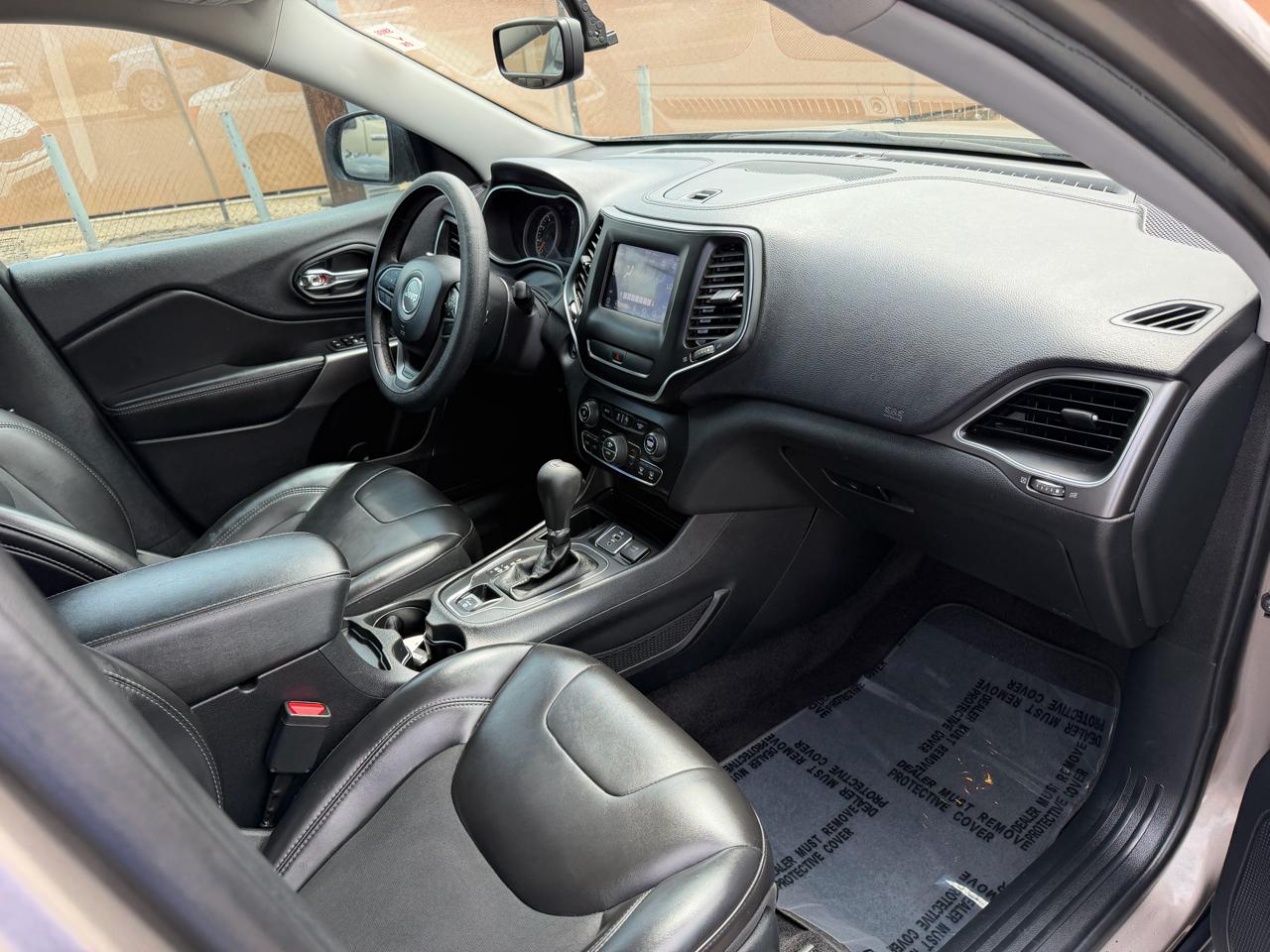 Jeep Cherokee Latitude Plus FWD 2019