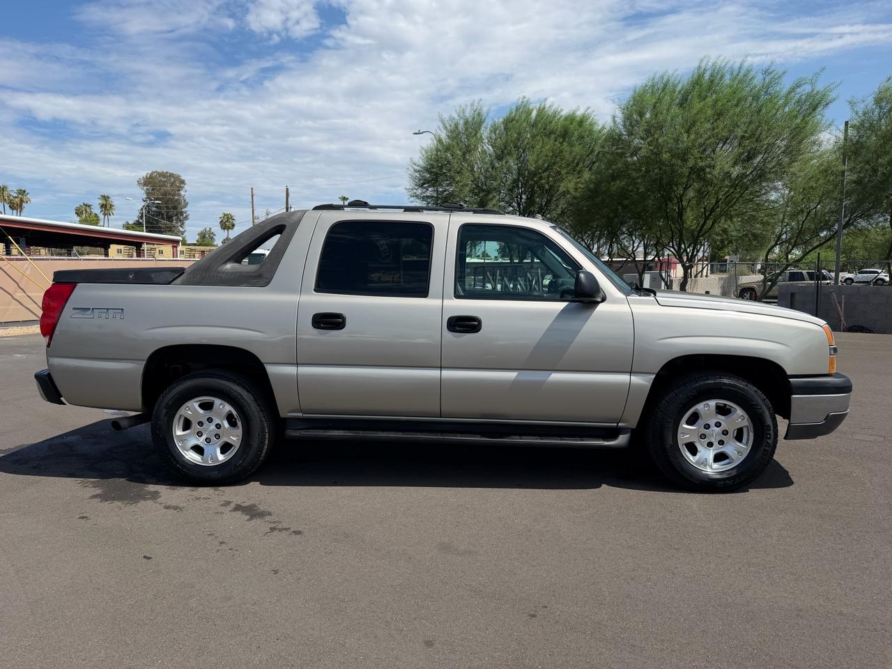 Chevrolet Avalanche 1500 2WD 2004