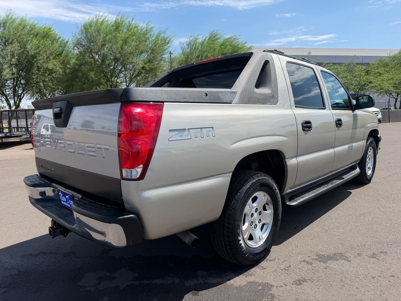 Chevrolet Avalanche 1500 2WD 2004