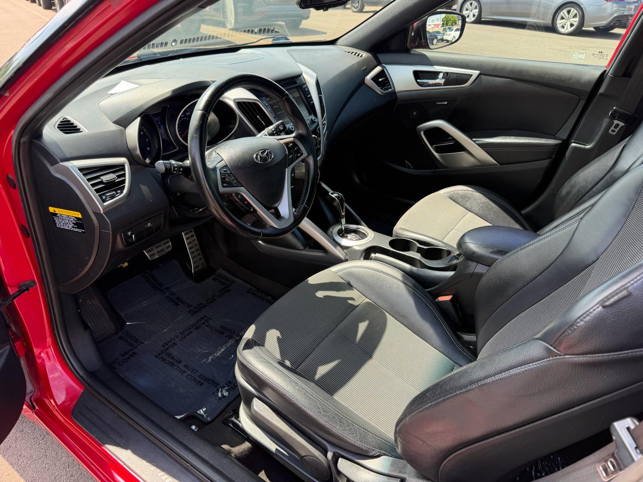 Hyundai Veloster Base 6MT 2016