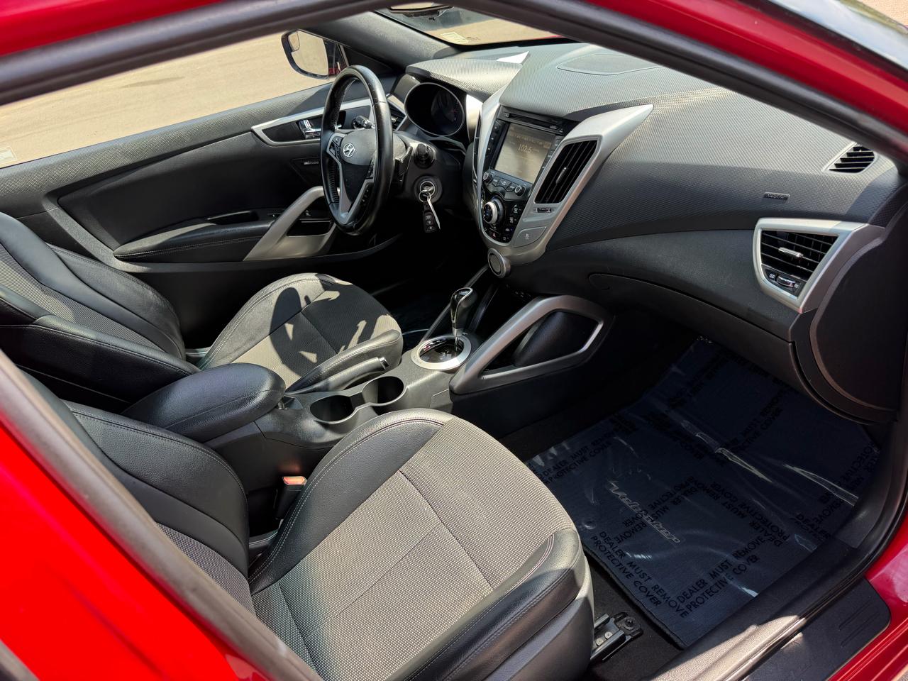 Hyundai Veloster Base 6MT 2016