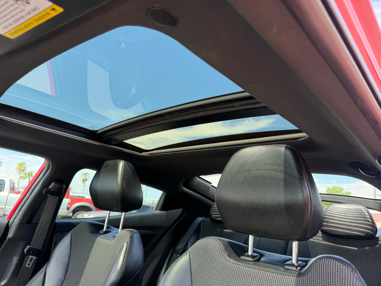 Hyundai Veloster Base 6MT 2016