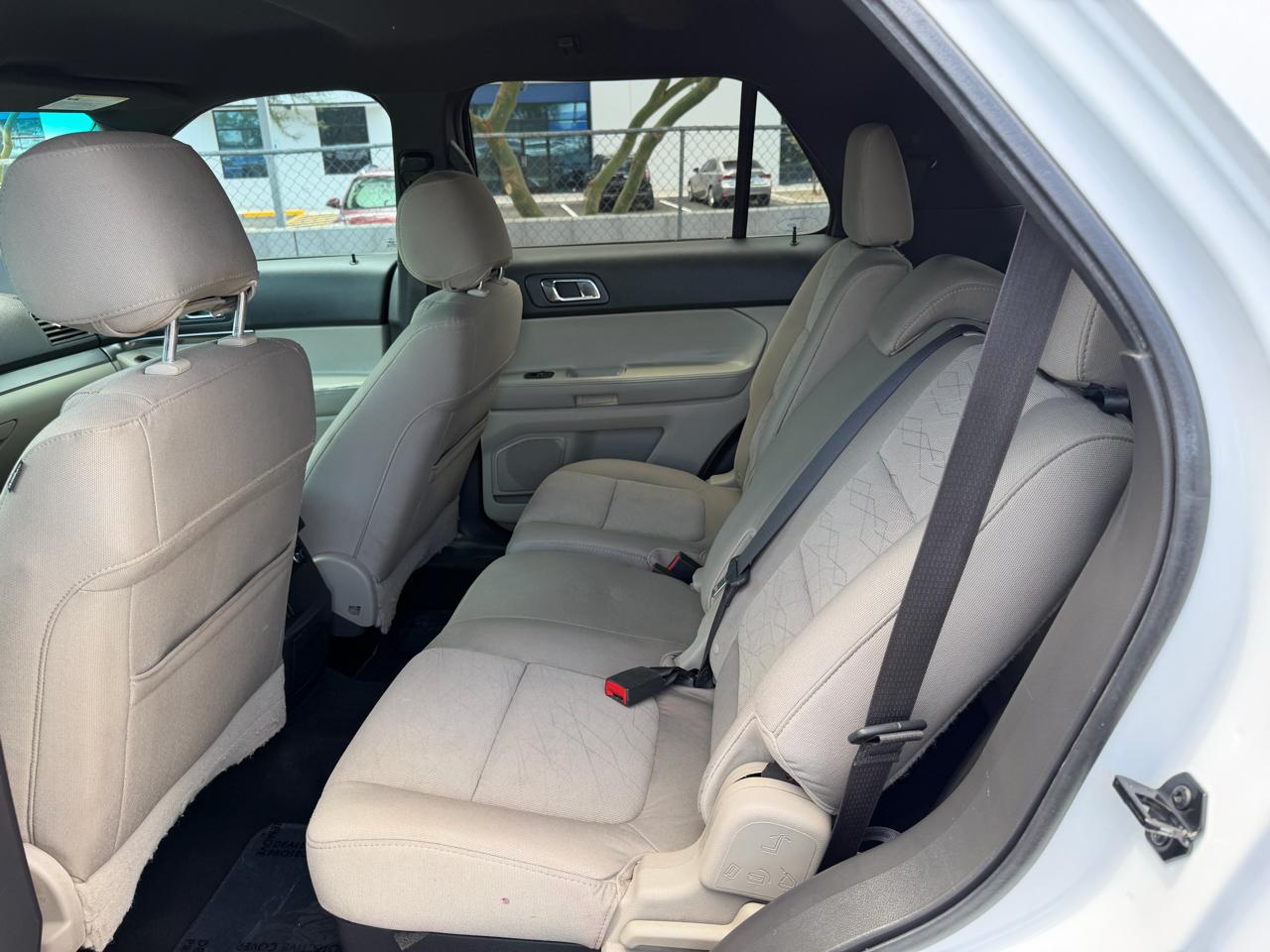 Ford Explorer Base 4WD 2015