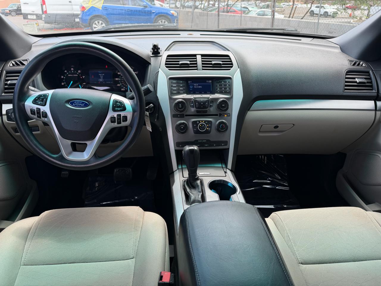 Ford Explorer Base 4WD 2015