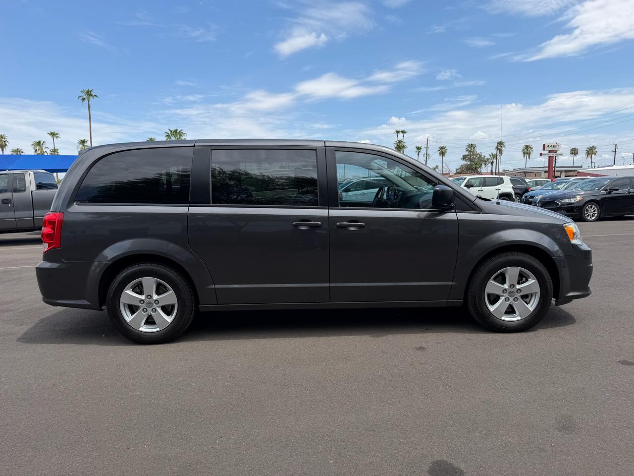 Dodge Grand Caravan SE 2018