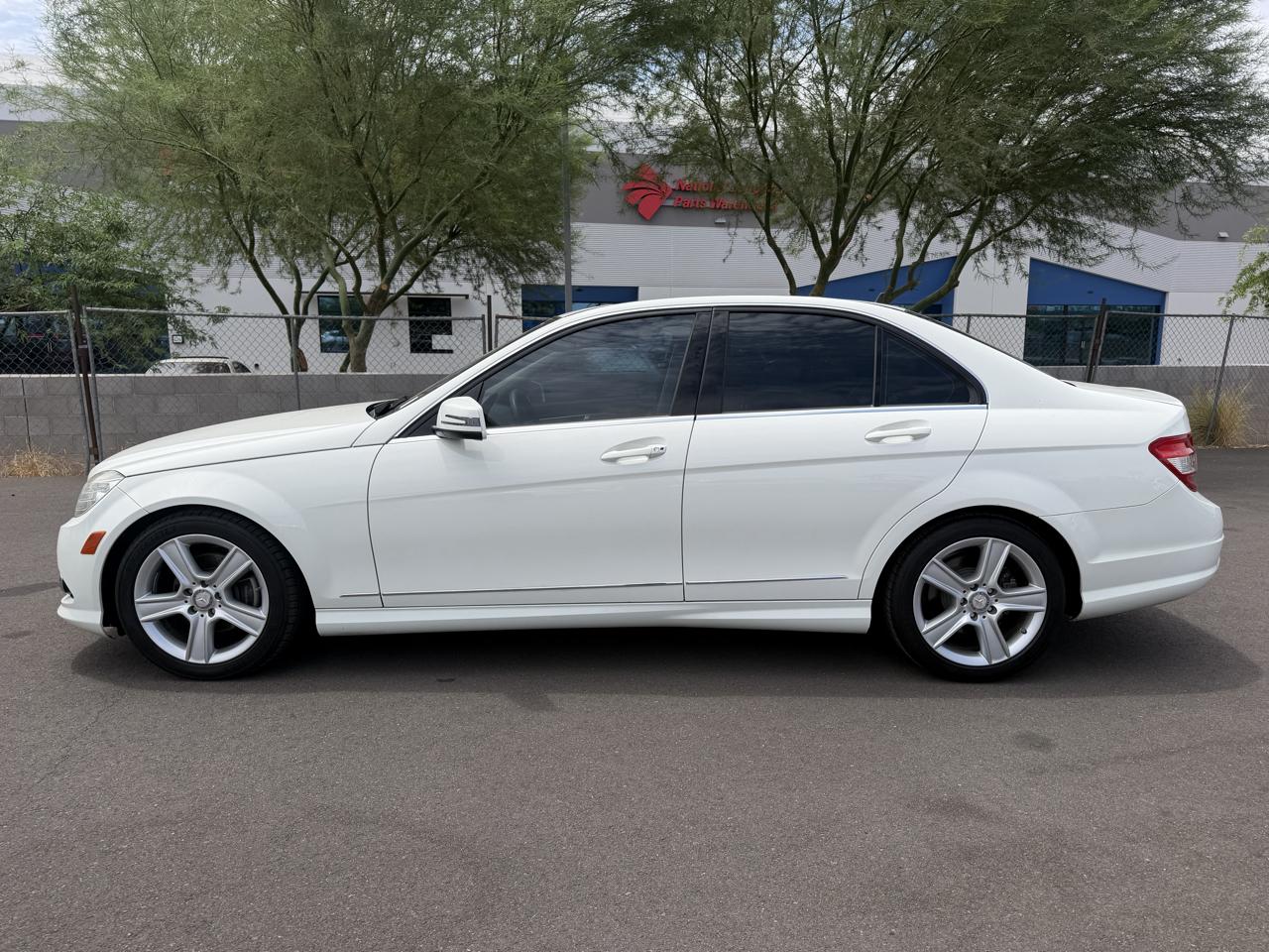 Mercedes-Benz C-Class C300 Luxury Sedan 2010