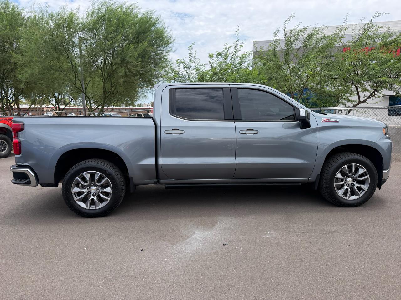 Chevrolet Silverado 1500 4WD Crew Cab 147" LT 2021