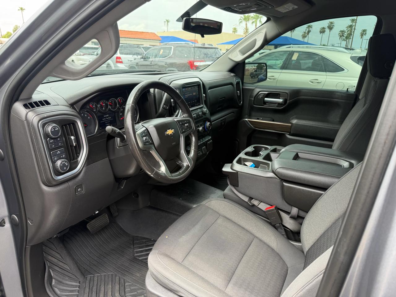 Chevrolet Silverado 1500 4WD Crew Cab 147" LT 2021