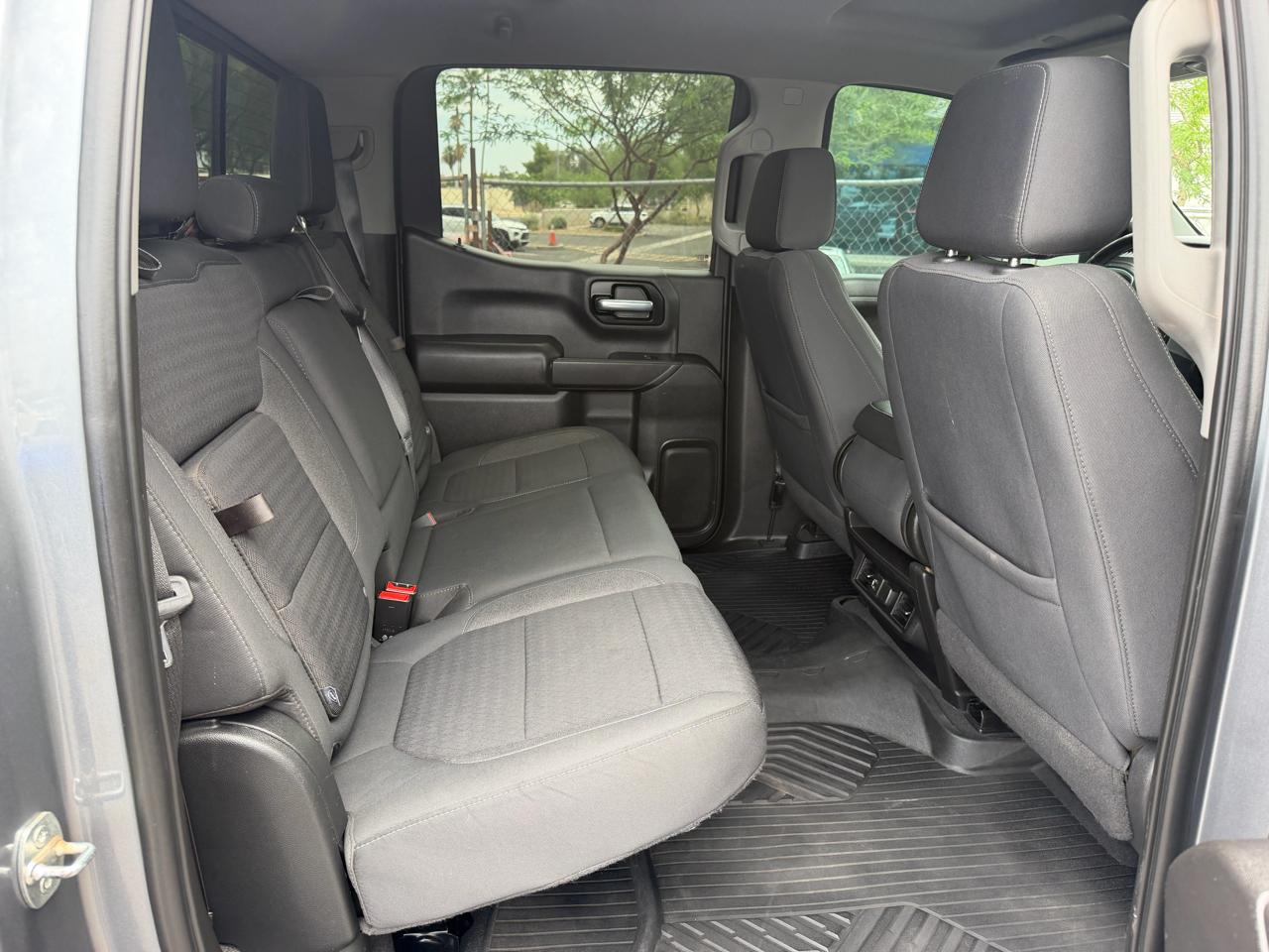 Chevrolet Silverado 1500 4WD Crew Cab 147" LT 2021