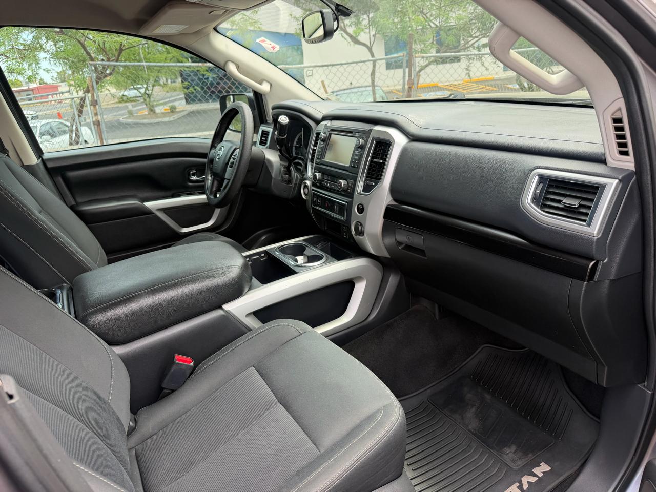 Nissan Titan Platinum Reserve Crew Cab 2WD 2018