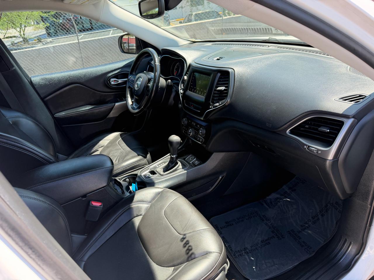 Jeep Cherokee Latitude Plus FWD 2019
