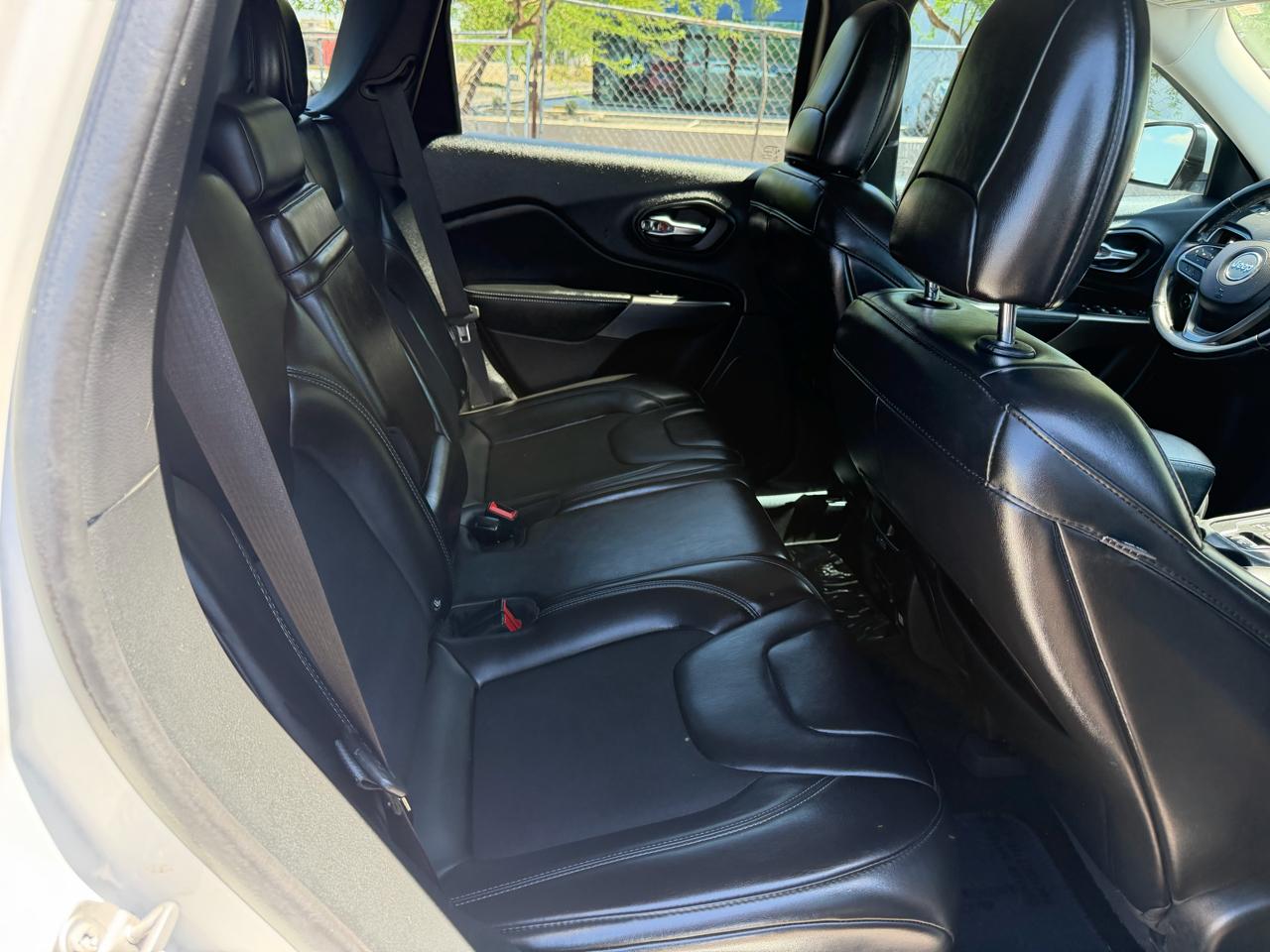 Jeep Cherokee Latitude Plus FWD 2019