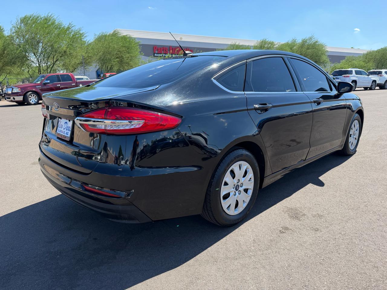 Ford Fusion S 2019