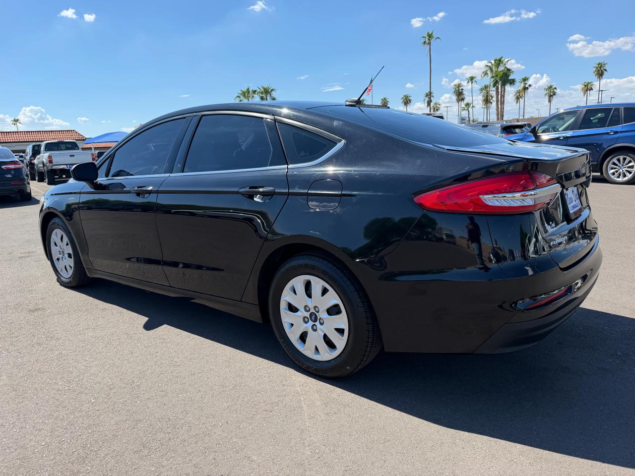 Ford Fusion S 2019