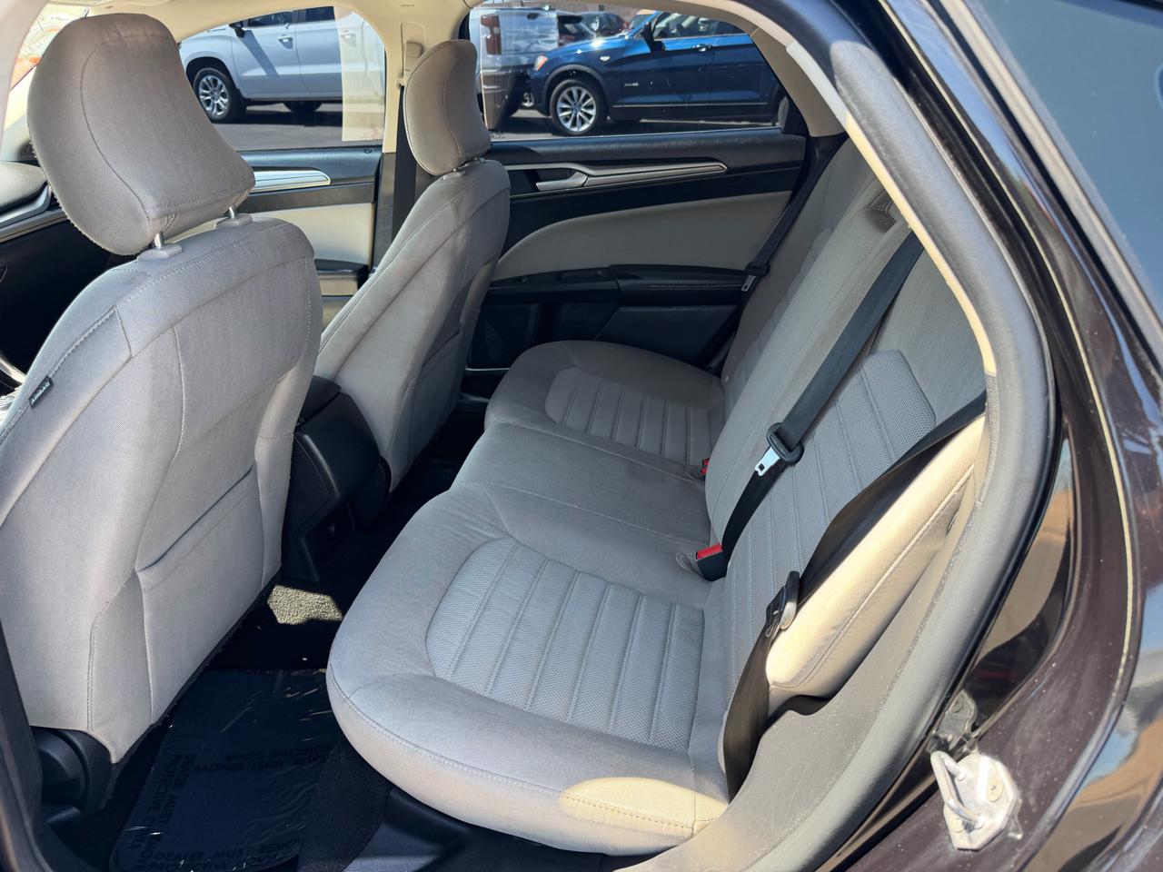 Ford Fusion S 2019