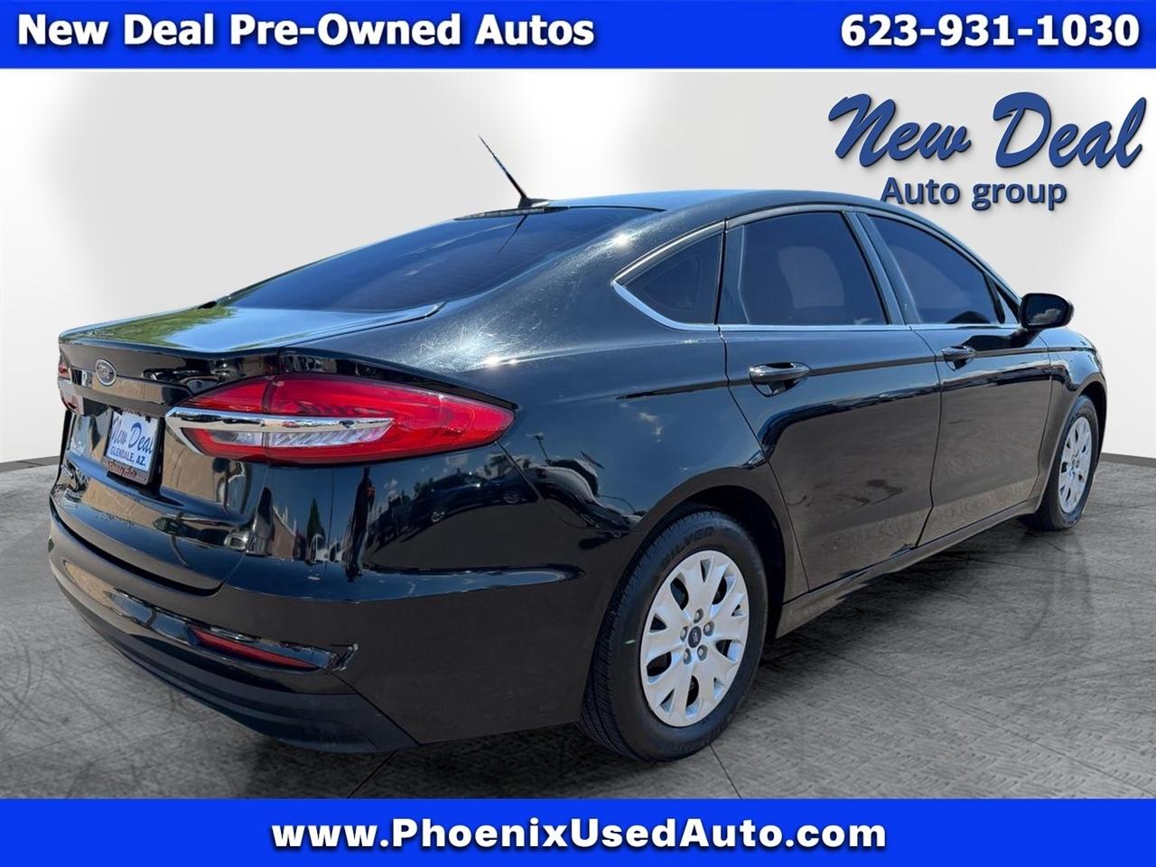 Ford Fusion S 2019
