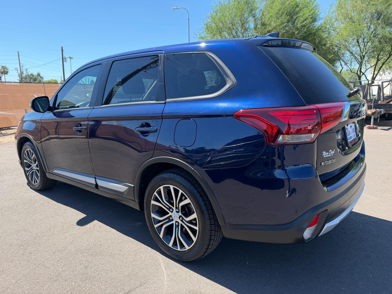 Mitsubishi Outlander SE 2WD 2017