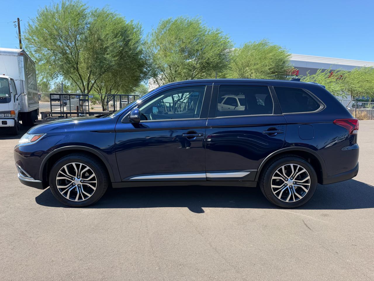Mitsubishi Outlander SE 2WD 2017
