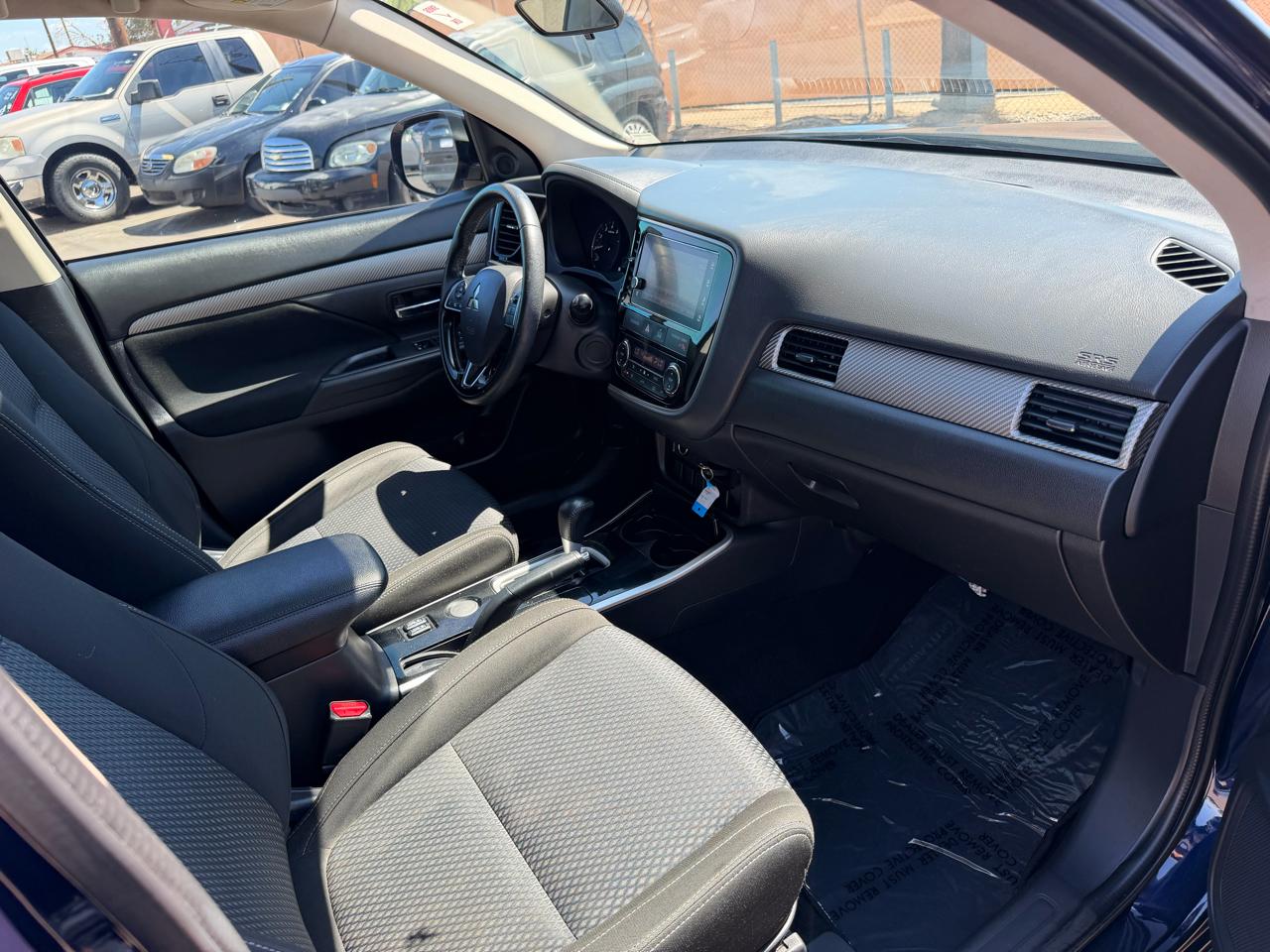 Mitsubishi Outlander SE 2WD 2017