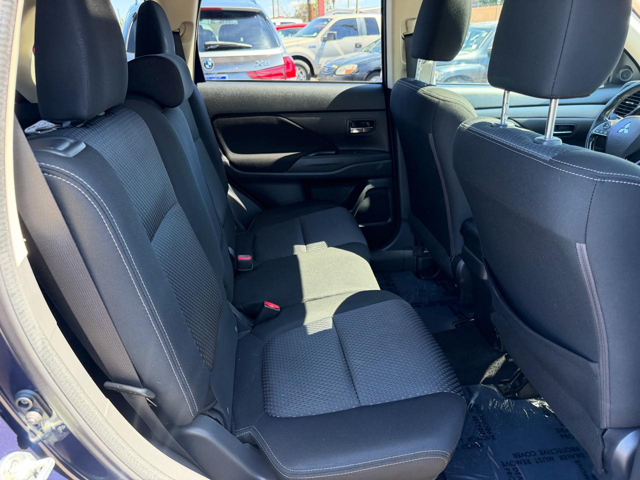 Mitsubishi Outlander SE 2WD 2017