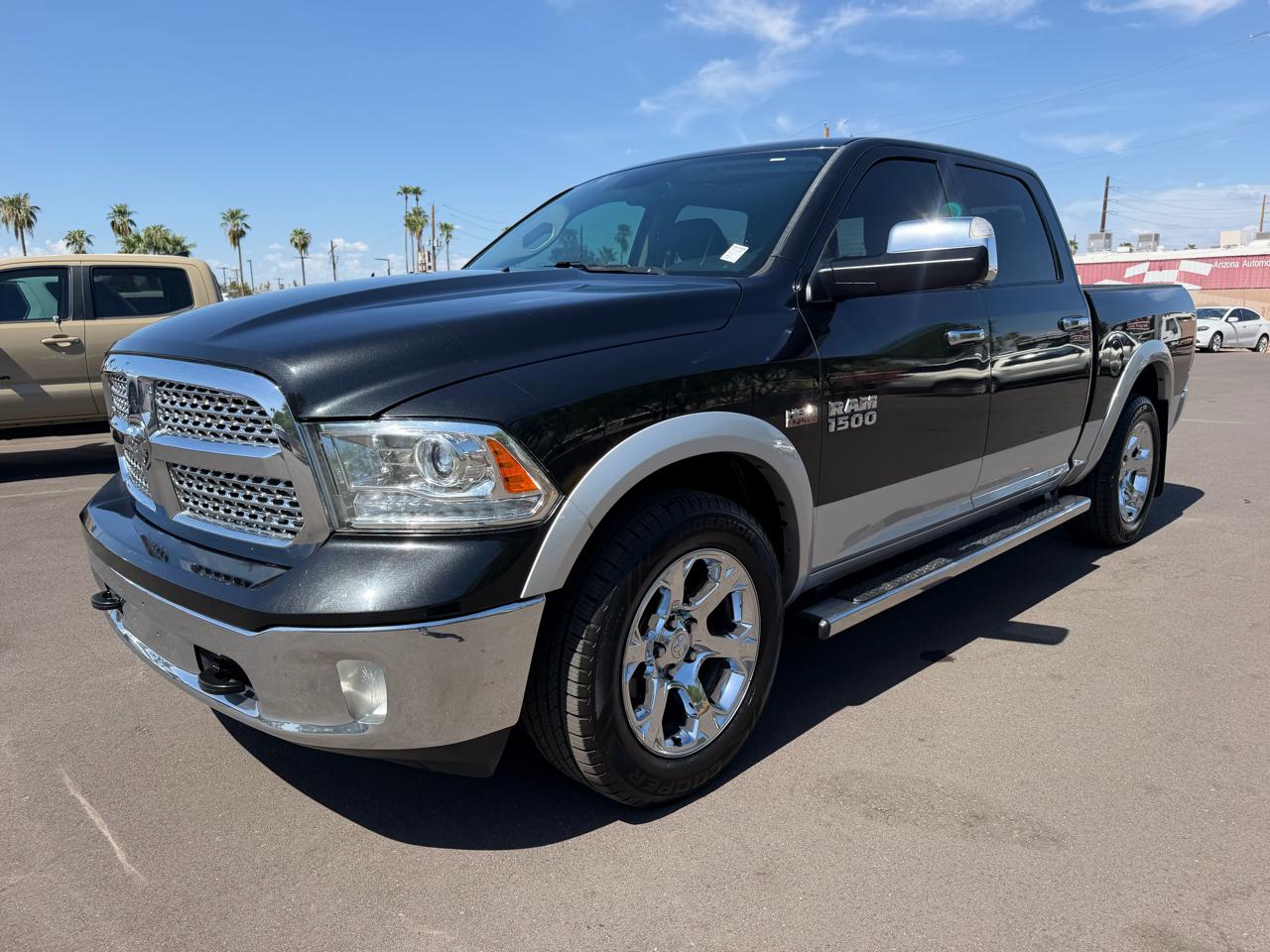 RAM 1500 Laramie Crew Cab SWB 4WD 2017