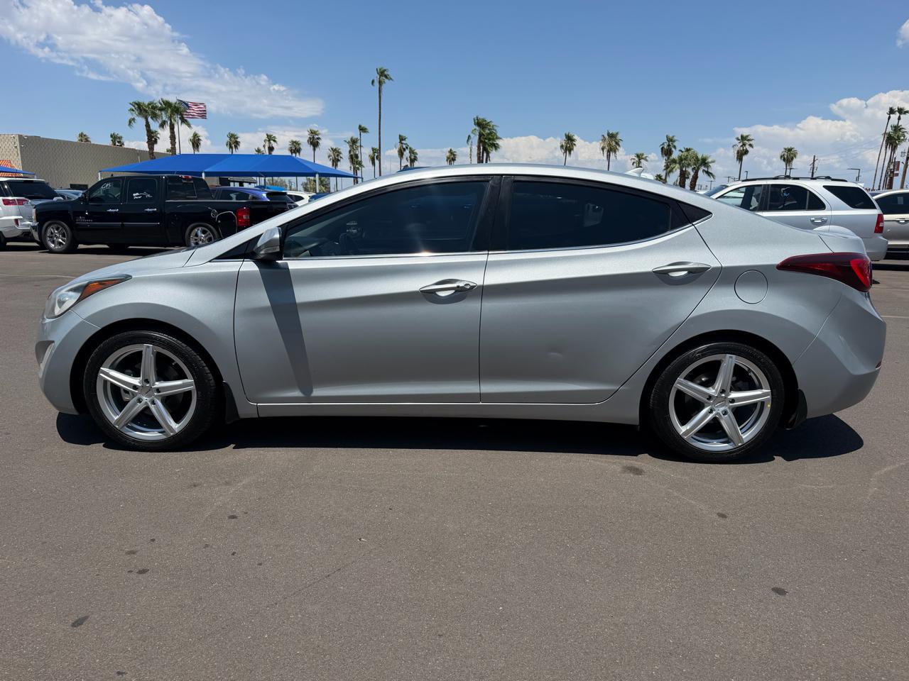 Hyundai Elantra SE 6AT 2015