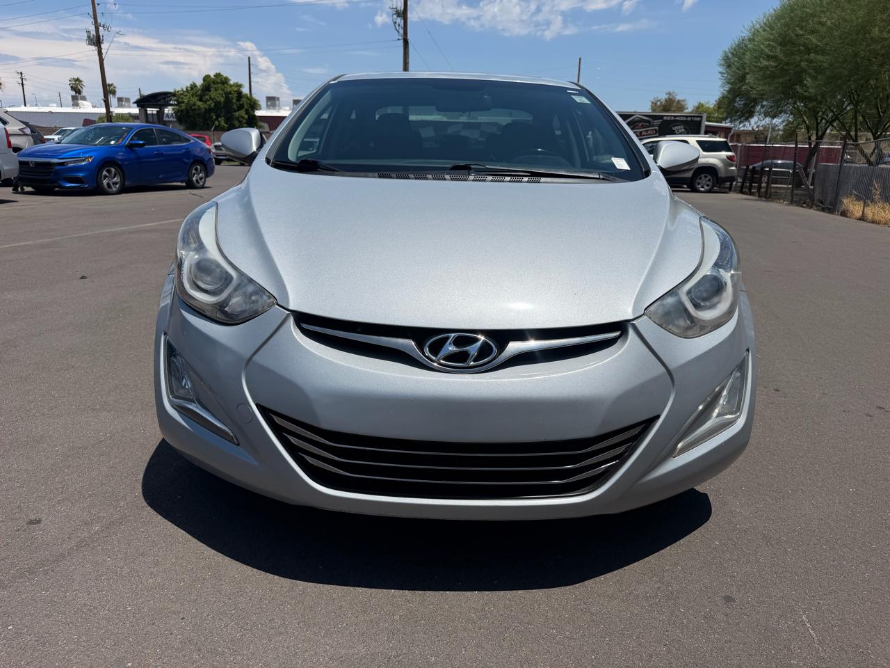 Hyundai Elantra SE 6AT 2015